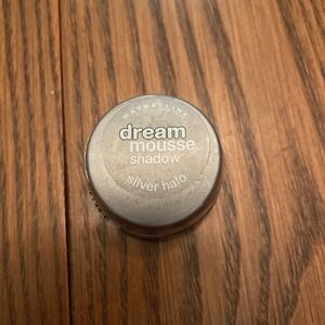 Maybelline Dream Mousse Shadow Silver Halo